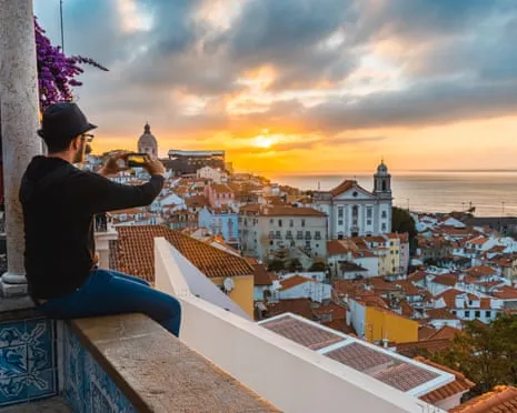 Why Are Numerous People from the US Choosing Portugal?